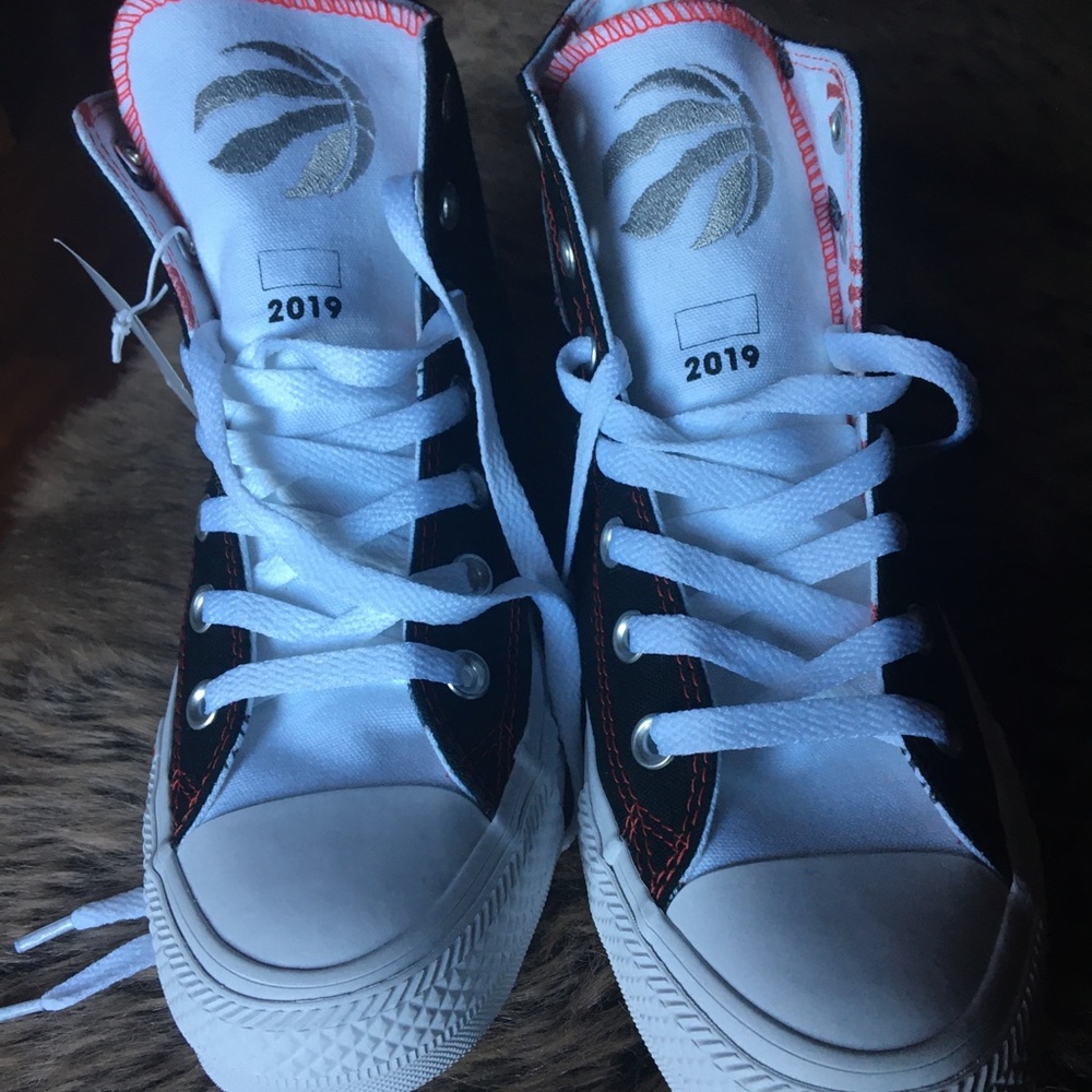 NBA Toronto Raptors Chuck Taylor All Star Converse